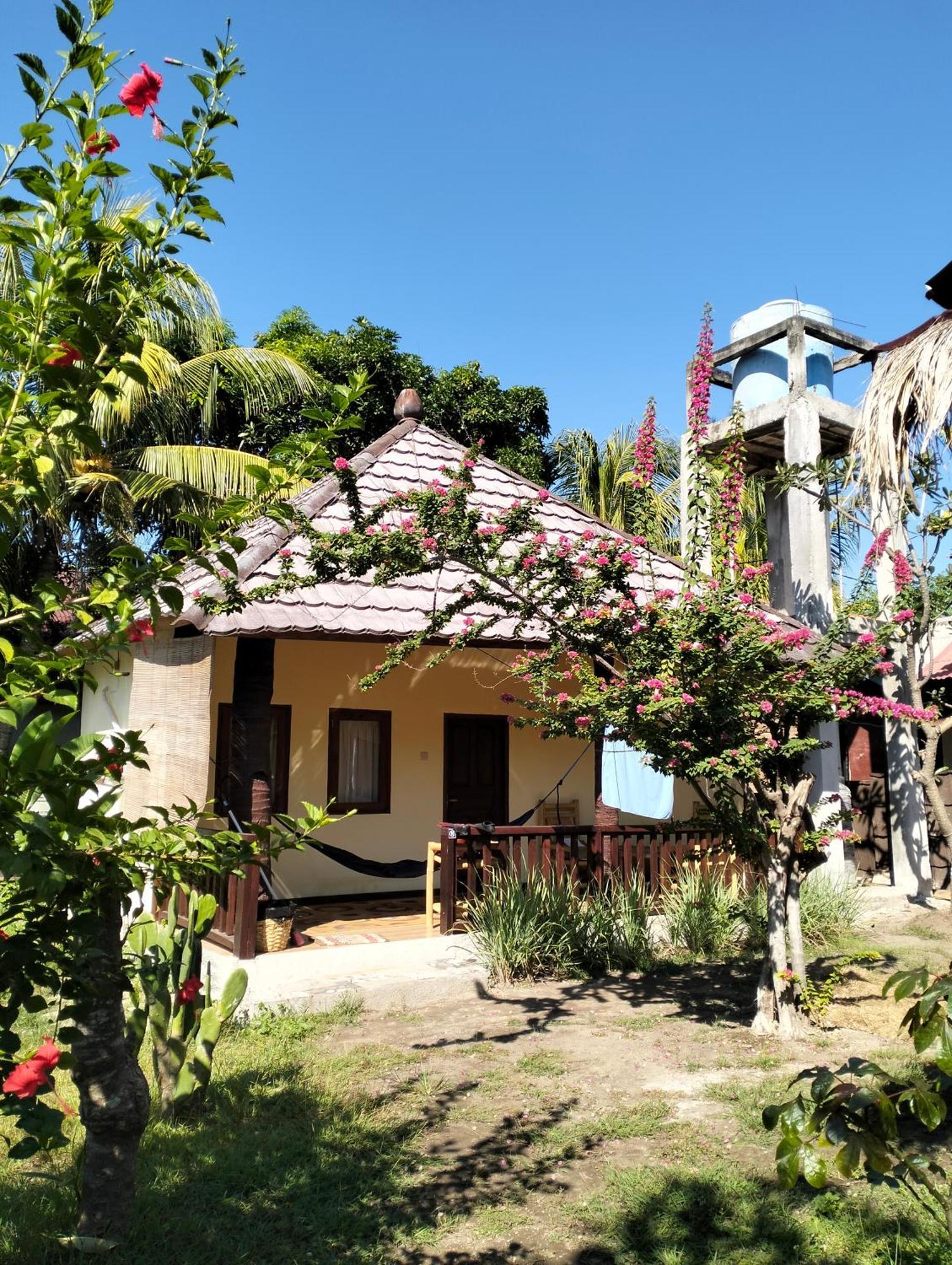 Tangga Bungalows Gili Air Exterior foto