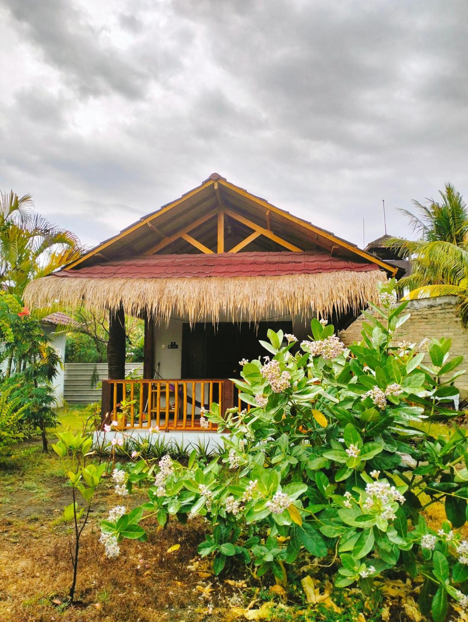 Tangga Bungalows Gili Air Exterior foto