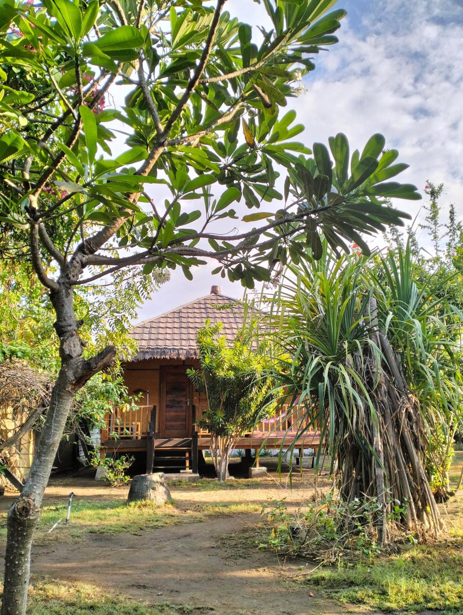 Tangga Bungalows Gili Air Exterior foto