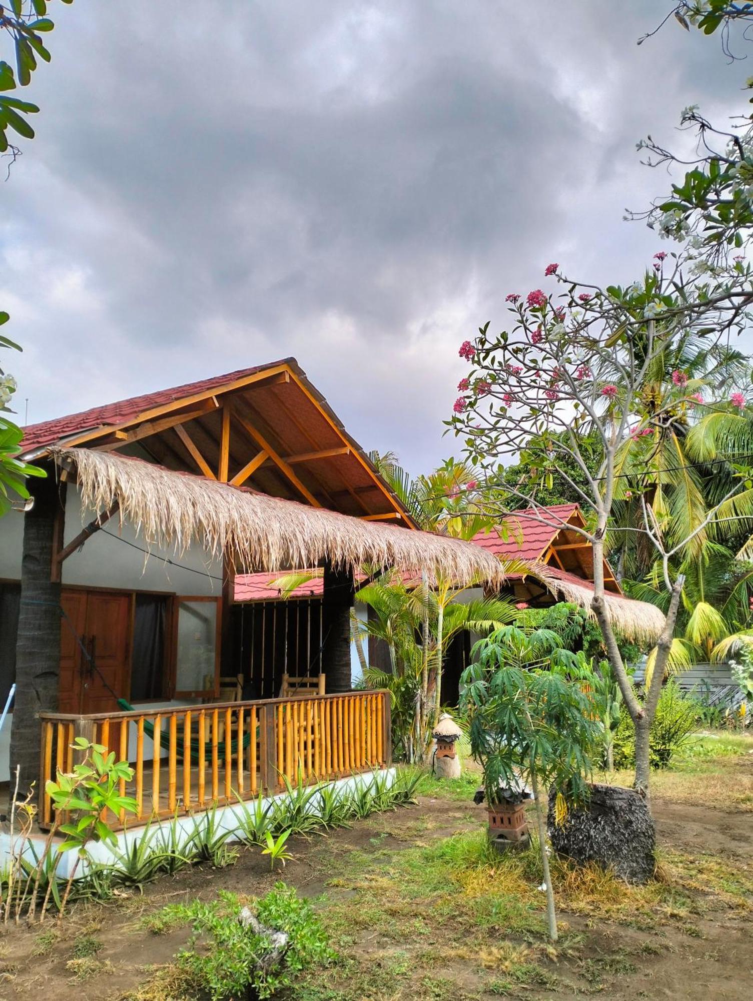 Tangga Bungalows Gili Air Exterior foto