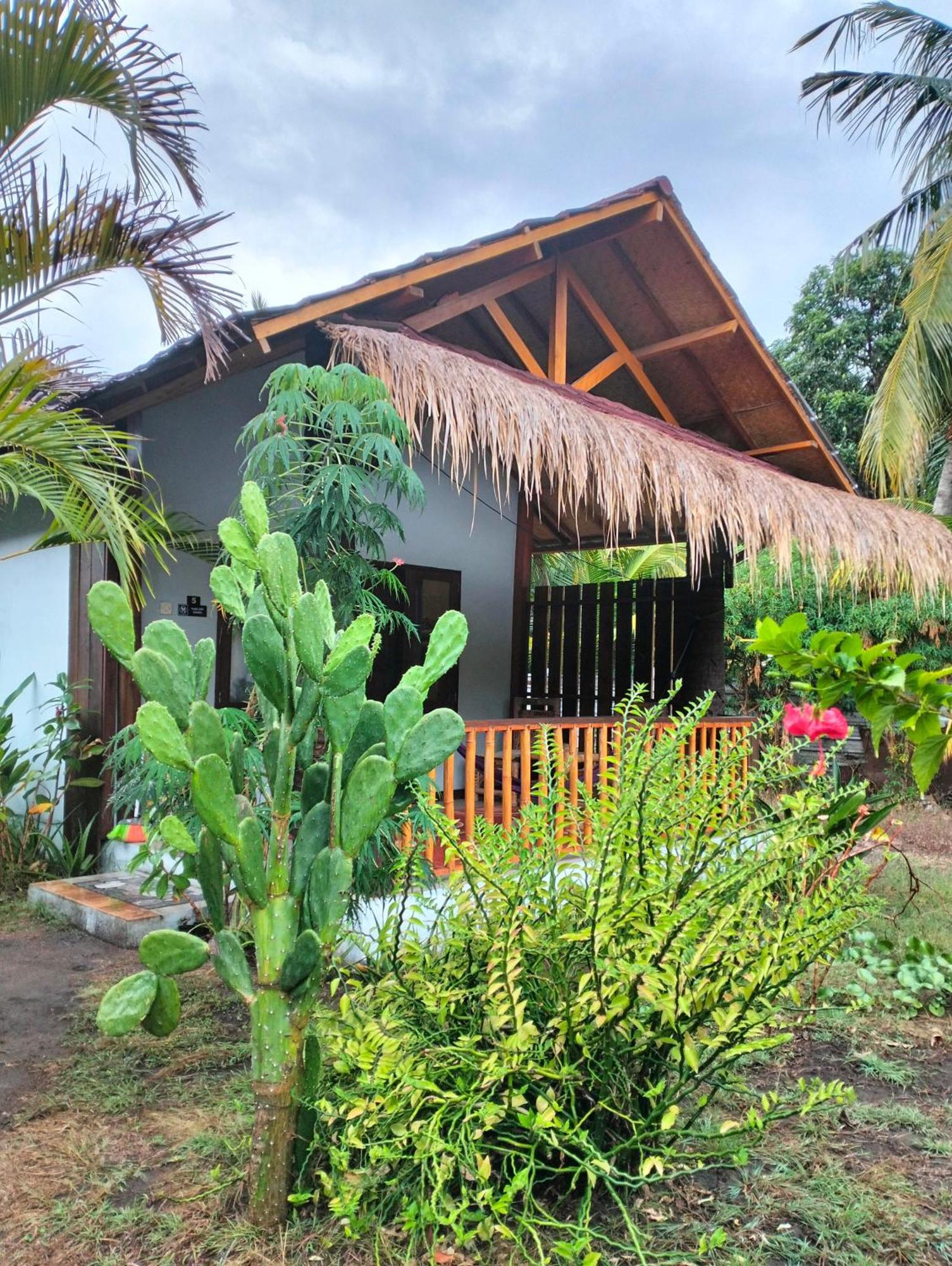 Tangga Bungalows Gili Air Exterior foto